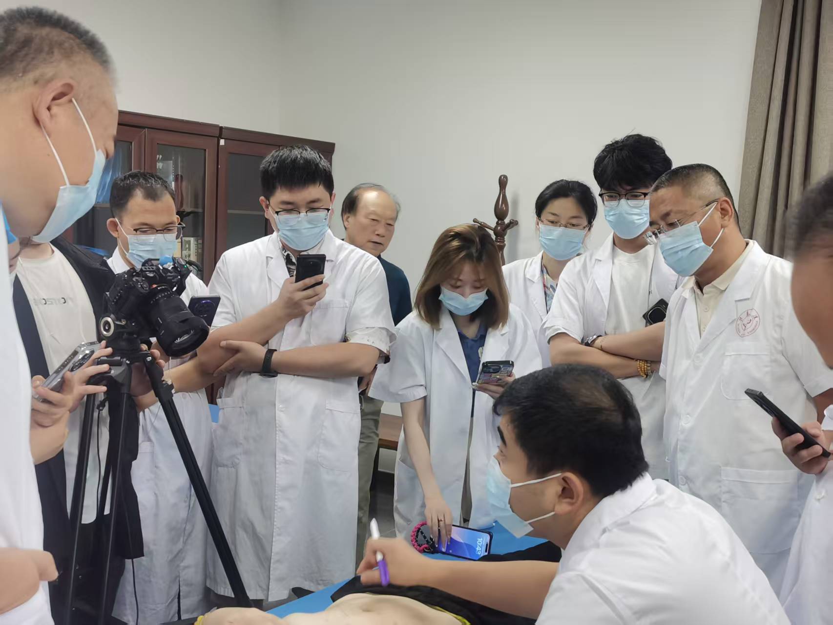 全國新中醫(yī)診療體系第19屆減肥美容（火針、埋線等方法)培訓班圓滿結業(yè)！